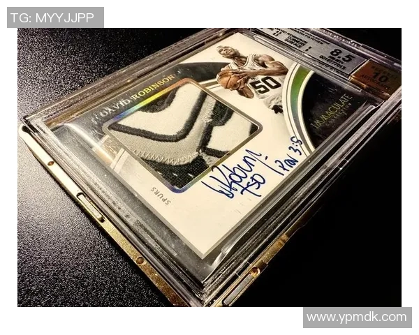 足球score球星卡收藏热潮带动球迷交流与投资双重价值探索