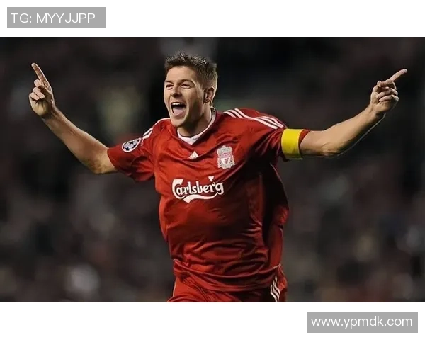 足球传奇荣耀：百位球星壁画展现足坛辉煌历史与无尽魅力