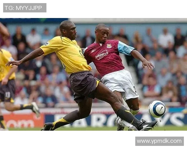 足球罕见球色十佳球星风采